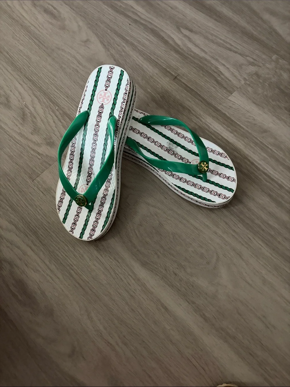Tory Burch Gemini wedge Green-Strap Patterned Flip Flops